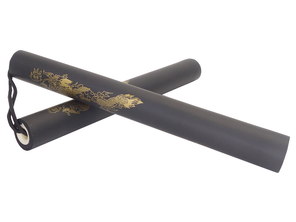 Nunchaku de espuma negra de 29 cm de diámetro y 3,1 cm de cuerda de 13 cm.